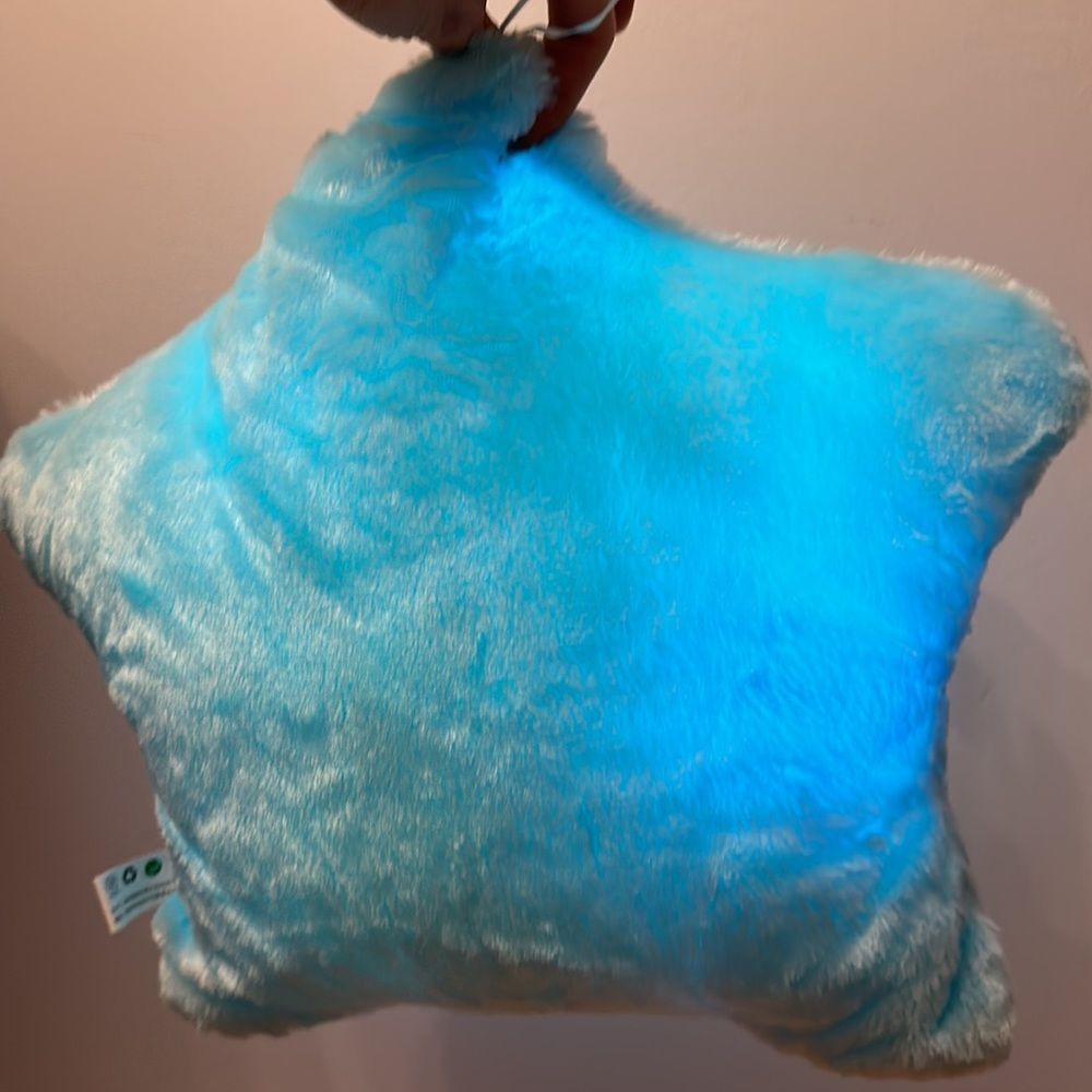 LED Star Pillow - 15”x5” - Picture 10 of 11